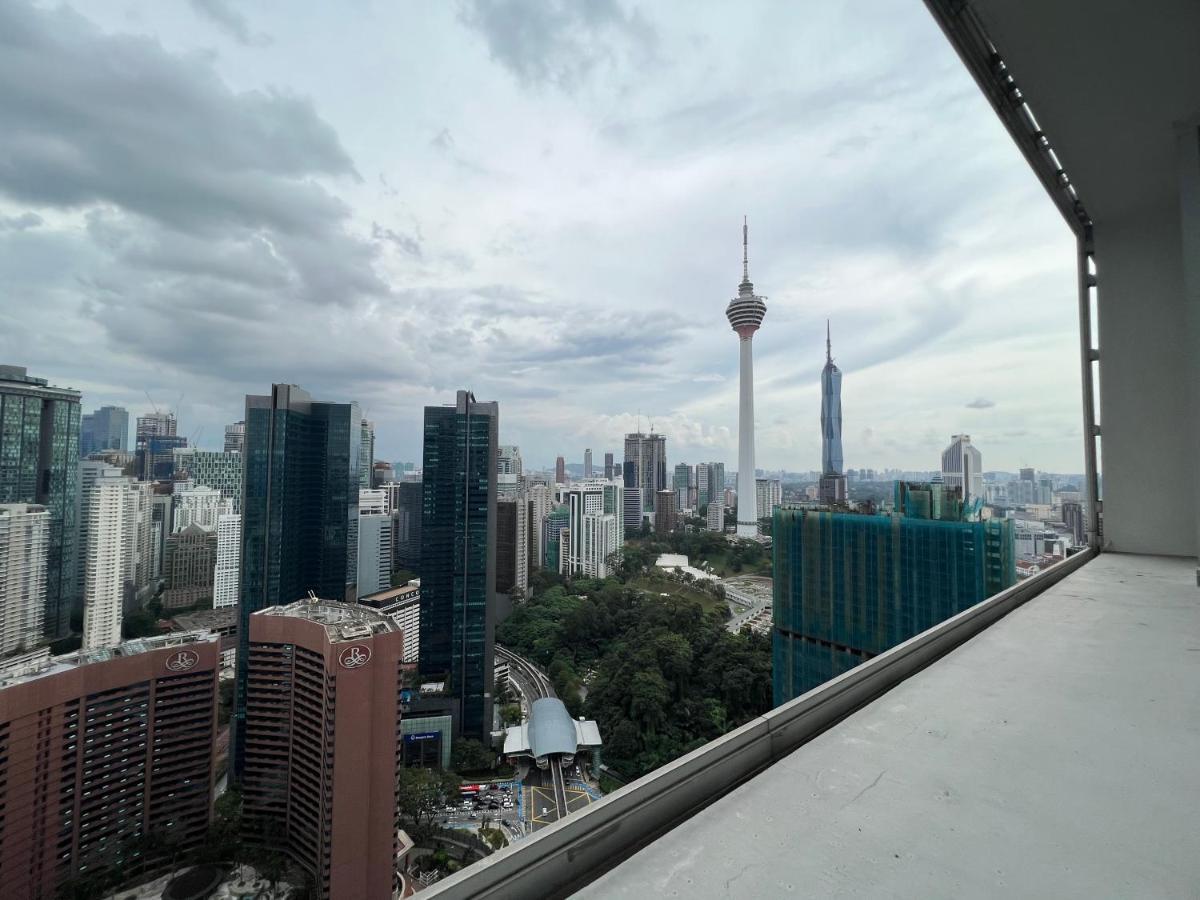 Amazing Pool By Platinum Suites Klcc Kuala Lumpur Exteriör bild