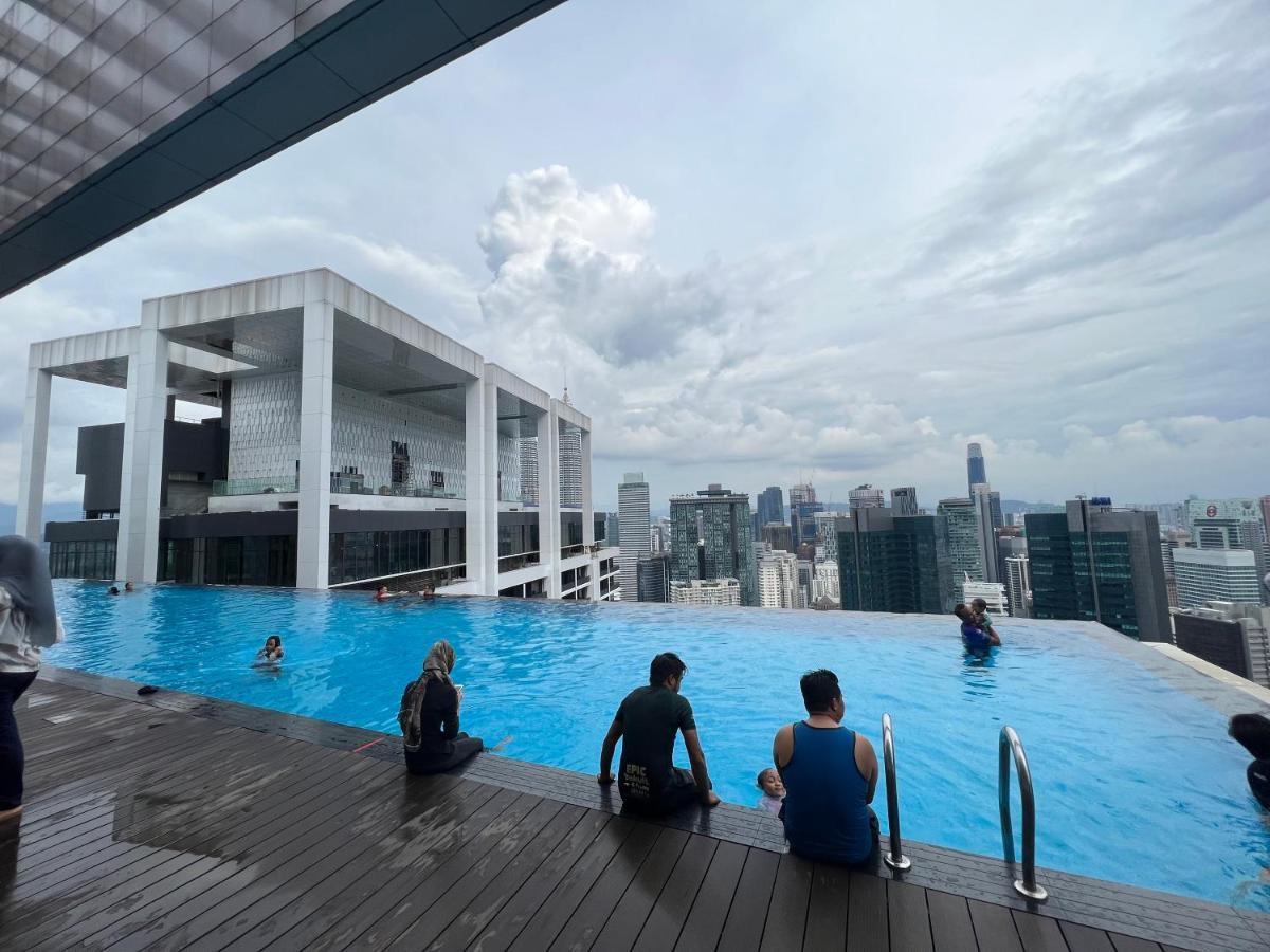 Amazing Pool By Platinum Suites Klcc Kuala Lumpur Exteriör bild