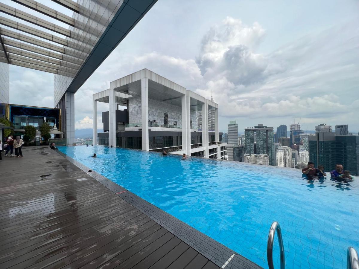 Amazing Pool By Platinum Suites Klcc Kuala Lumpur Exteriör bild